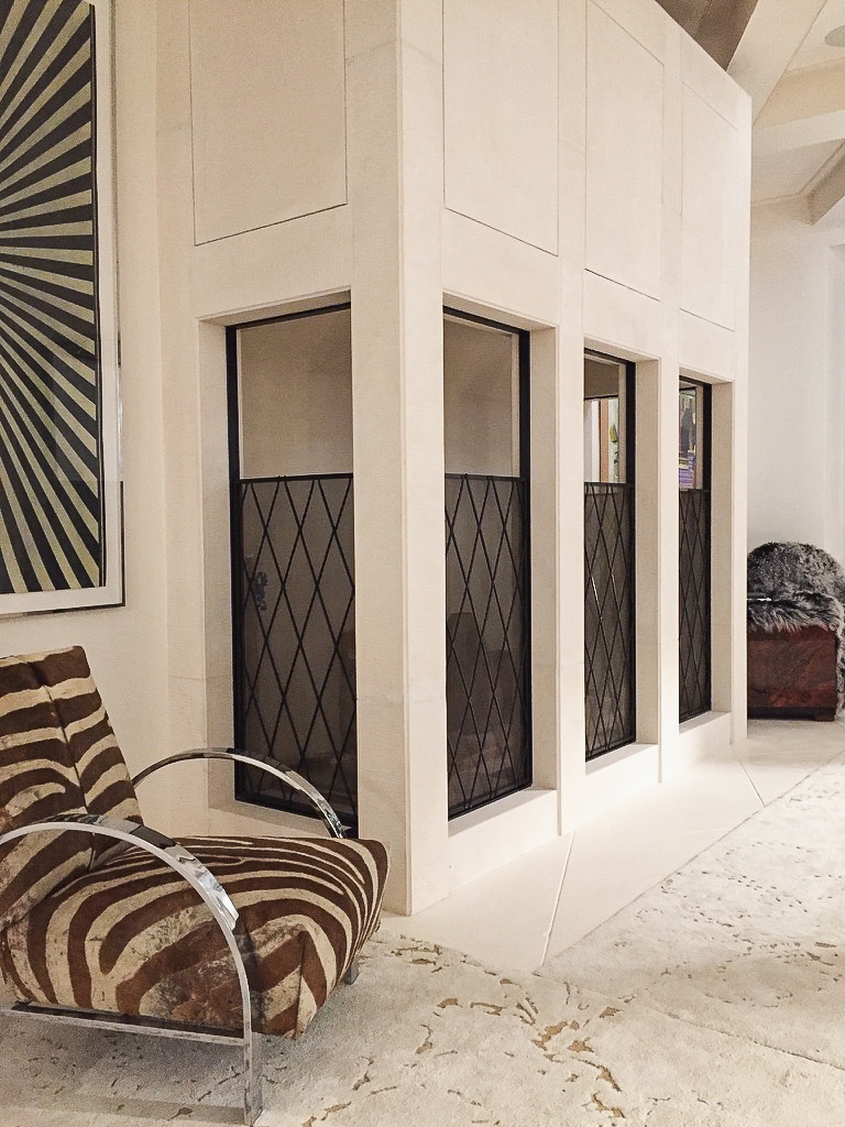 Habillage de cheminée motif arlequin